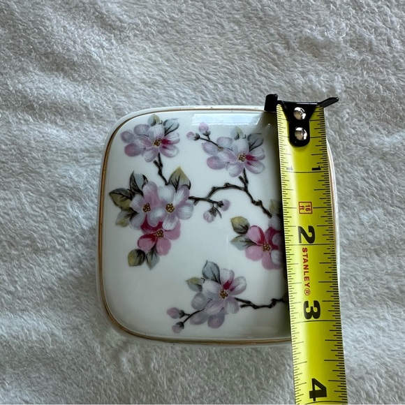 Vintage White and Pink Floral Music Jewelry Box Cherry Blossom Decor Accents - Picture 10 of 11